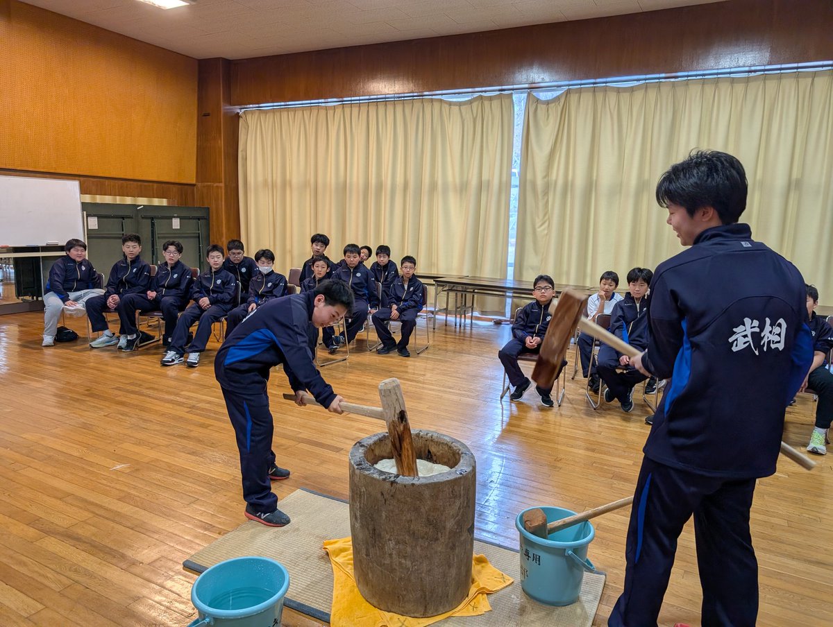 【北志賀オリエンテーション】
本日でオリエンテーションは終了です！
中学生はドッチボール大会と餅つき、高校生は文化体験を行いました✨
オリエンテーションでは、仲間との絆を深め、沢山の思い出ができました😊
オリエンテーションで身につけた協力する姿勢や取り組む姿勢を活かしていきましょう！