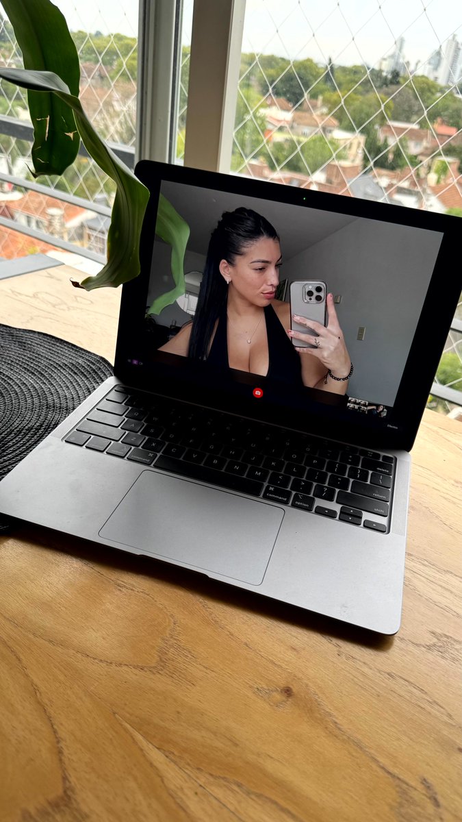 Lucie 🎭 tweet media