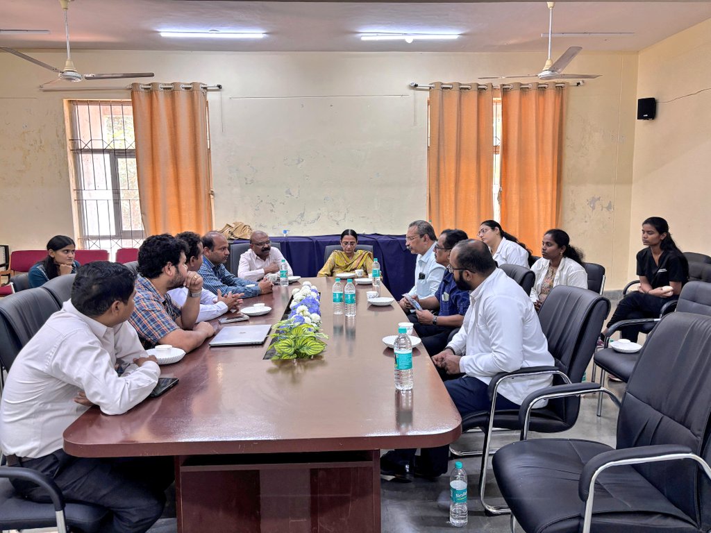 CSBISBR's tweet photo. Advancing collaboration through shared expertise-faculty and PG students from Oxford Dental College, Bengaluru, visited CSB–ISBR, Kodathi, to explore opportunities for mutual knowledge exchange and academic synergy.

A progressive step towards interdisciplinary innovation. https://t.co/XvKQF1YjS9