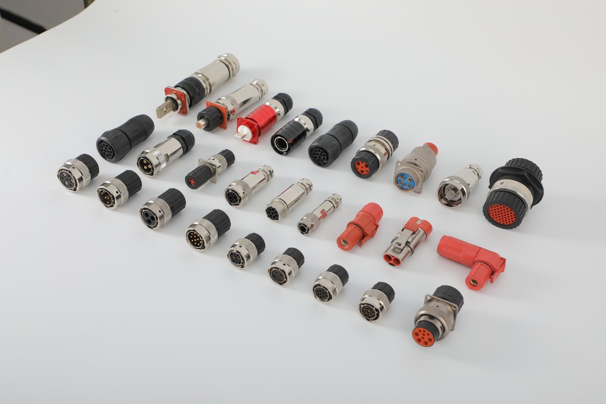 szconnectorcom's tweet photo. SZCNT58 Push-Pull Connector for NEVs
🔋 1000V / 250A for three-electric systems
⚡ Compact &amp; high-density design
🔒 Automatic push-pull self-locking
🌐 IP65–IP68 + 360° EMC shielding
#SZCNT58 #NEV #EVConnector #PushPull https://t.co/9Bm5X9JbtA
