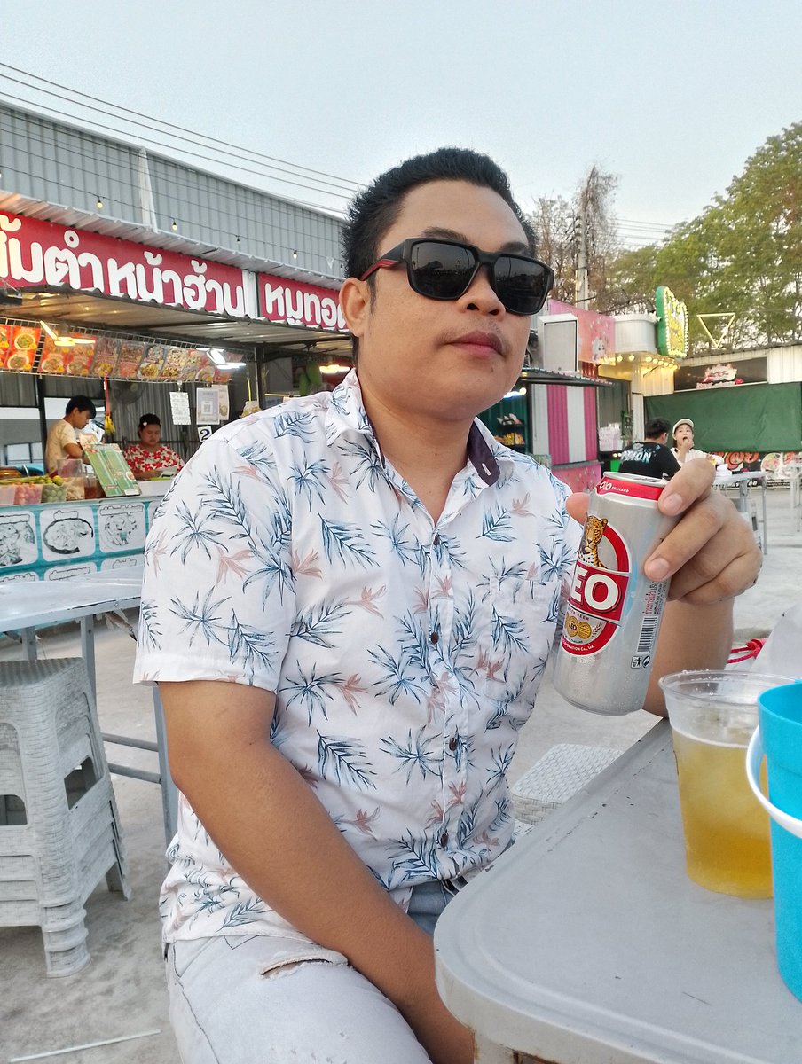 aretitang's tweet photo. สวัสดีวันสงกรานต์ บิ๊กฟู๊ดแหลมฉบัง https://t.co/x17CvjFpCU