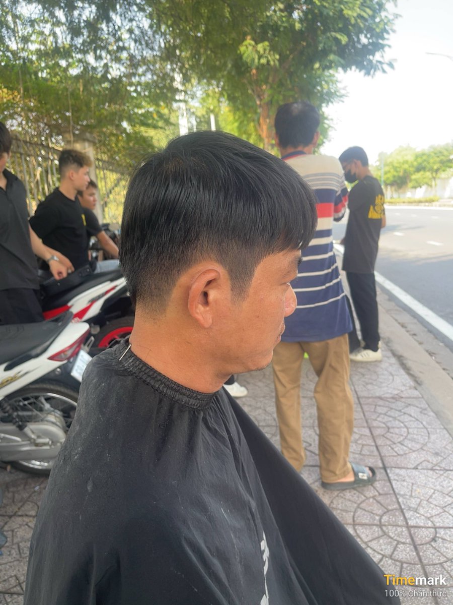 gaftroongs's tweet image. Cắt(hớt) tóc nam:
Nhận cắt(hớt) tại nhà #tocnam #barber #thủđức