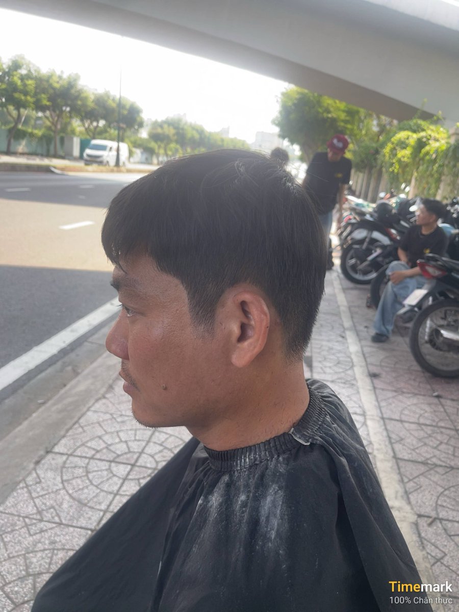 gaftroongs's tweet image. Cắt(hớt) tóc nam:
Nhận cắt(hớt) tại nhà #tocnam #barber #thủđức
