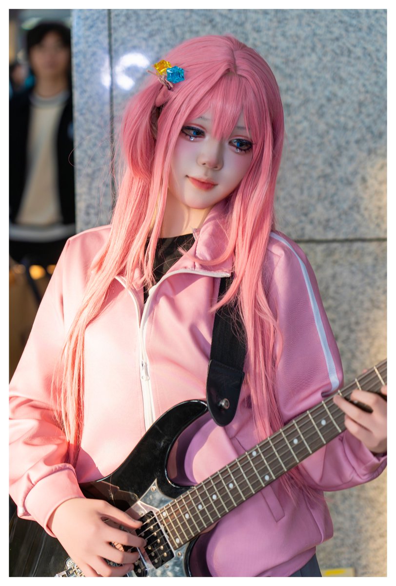 h5510540cp tweet media