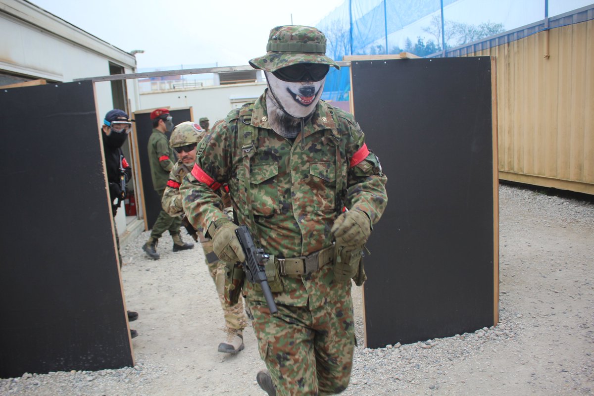 _C_R_A_'s tweet image. 本日もご来店ありがとうございました！
4/15(水)平日定例会の写真のアップが完了しました📷
参加された方は是非アルバムご覧ください♪

#CRAでサバゲー #サバゲーいこうぜ #CRA #サバゲー #瀬戸市
▼本日のアルバムはコチラ
30d.jp/cra/1651