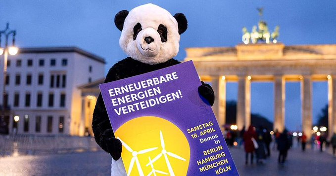 Meckel94715645's tweet photo. @derspiegel Die REICHE ist im Begriff, alles umzukehren, was die GRÜNEN, ganz besonders ROBERT HABECK, im Bereich der EE aufgebaut haben. Wieder mal, nach ihrer ALTMAIER-ZEIT, wird sie für den Verlust zig tausender Arbeitsplätze (haupt)verantwortlich zeichnen.
AUF DIE STRAßE, FERTIG, LOS!!💚 https://t.co/VqQRnHv42y