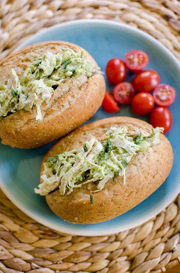 Living_Lou's tweet image. Use rotisserie chicken to make these fabulous chicken sandwiches! 

See recipe below. 😊

RECIPE: buff.ly/3qFJnjG
#chicken #lunch