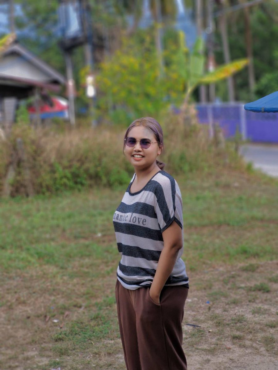 BEYOND_Ninun's tweet photo. โชคดีที่เกิดมาในครอบครัวที่ไม่ได้หวังอะไรจากเราเลย ... นอกจาก #ทำงานเก็บตังบ้างนะลูก 🤣
#กระชังปลาน้อยในอ้อมกอดของครอบครัว https://t.co/4y7d33kVDc