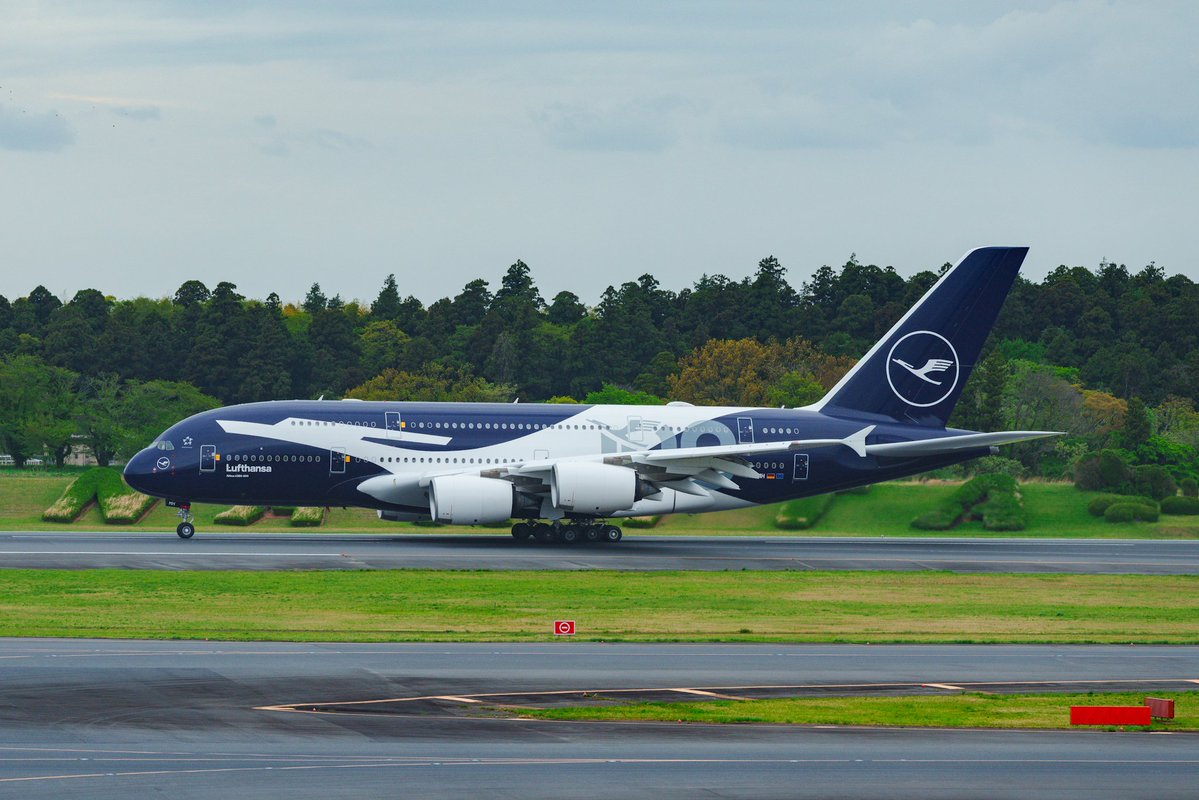 dra_photo__nyan's tweet image. ルフトハンザ100周年塗装が成田にやってきた
#lufthansa
#sonyalpha
#これソニーで撮りました