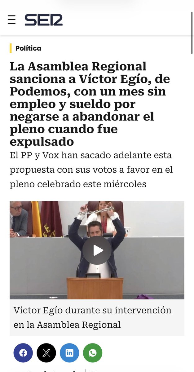 Angel_L_Hern's tweet image. A @EgioVictor la Asamblea Regional le impuso un mes sin empleo, sueldo y funciones de diputado por intentar responder a los ataques de Vox, que mintió sobre su ausencia cuando estaba de baja paternal.

Ahora la pregunta es obvia: ¿van a actuar igual con el diputado de VOX que