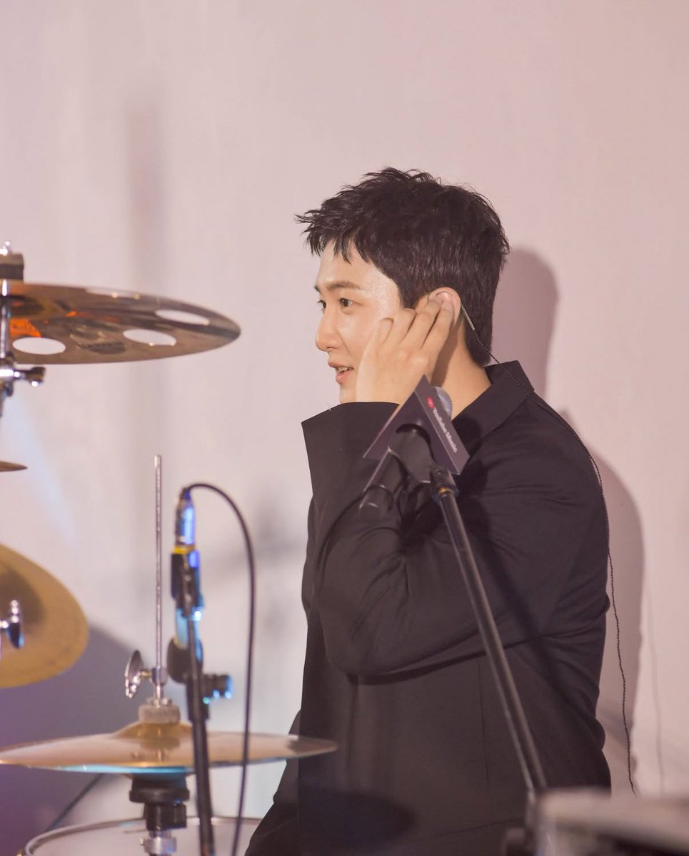 유튜브재팬 계정에 루시!
머 컨텐츠 찍었나 ,,?