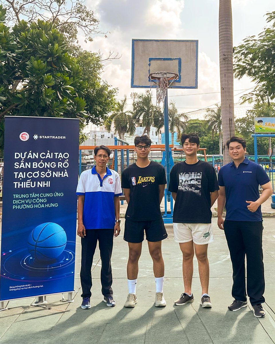 STARTRADER tweet media