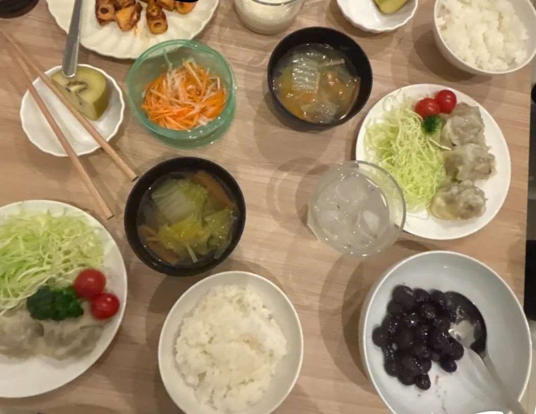 長女、毎日のご飯も頑張るーと気合い入れてたけど、めっちゃいい感じですやん！( ^-^ )b

ほんと自炊って最大の節約の一つだと思う。