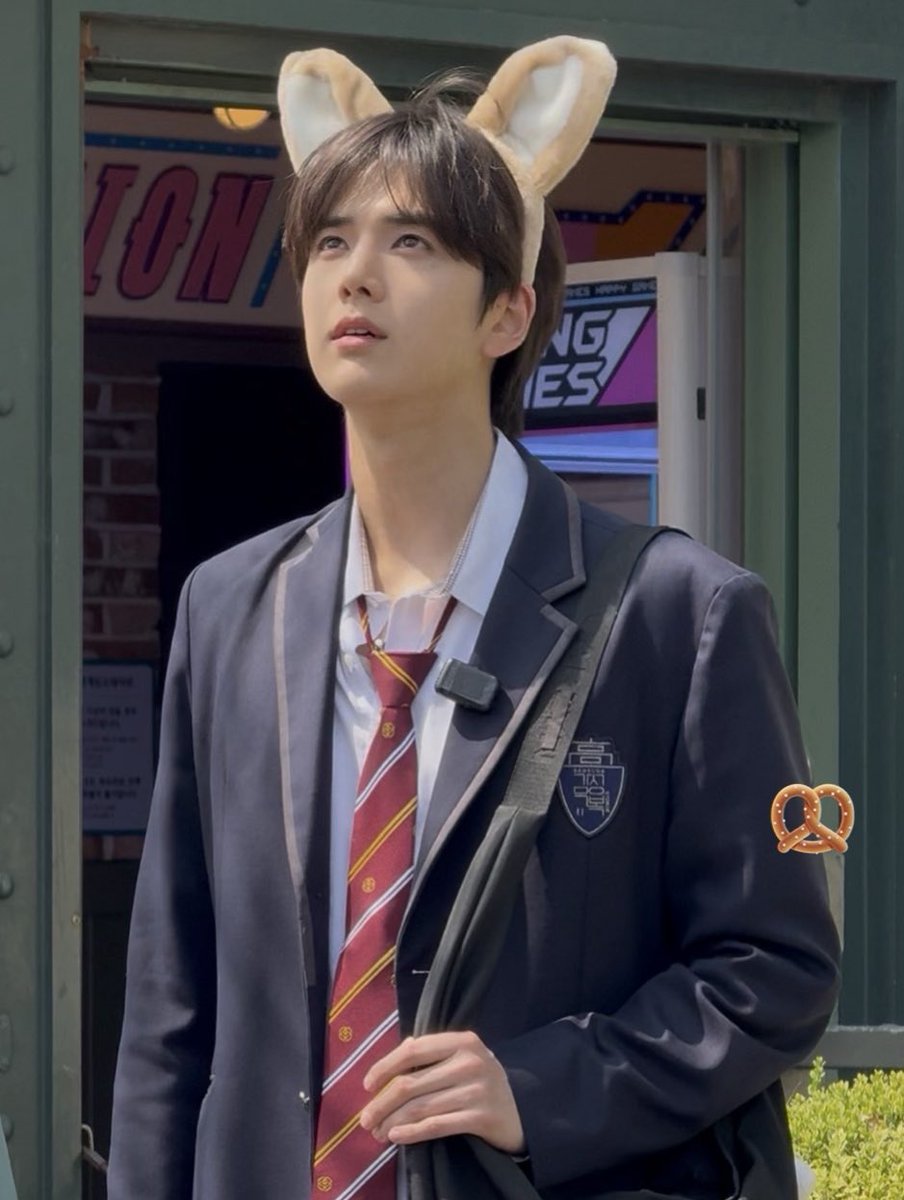 이거아니야진짜
마음이너무힘들어요,,