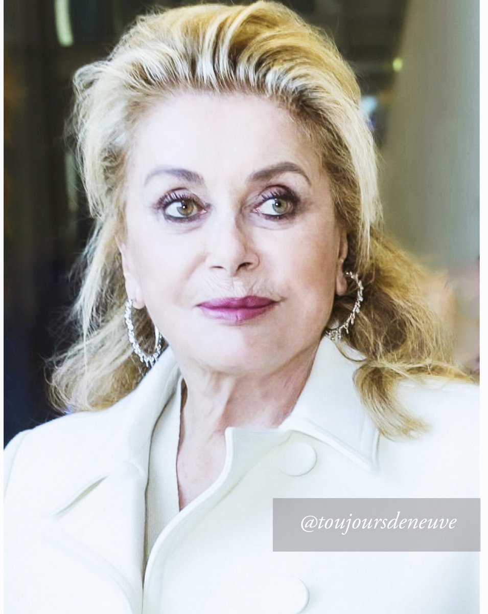 ✨NEW✨ Catherine Deneuve photographed at the opening of the exhibition “Calder, Rêver en Equilibre” at Fondation Louis Vuitton / April 14, 2026

©️Luc Castel

#CatherineDeneuve #Calder #FondationLV
