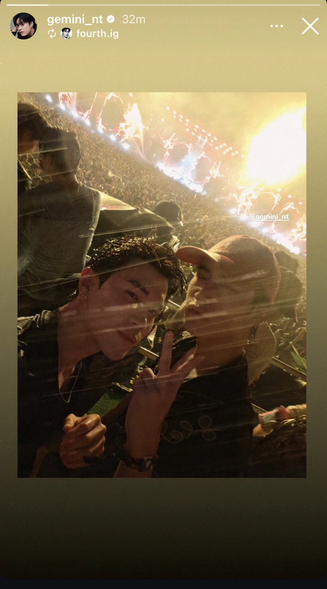 cndpttk's tweet photo. ถ้าถูกหวยให้ต่อบุญ
คู่ชิปมีโมเมนท์ต้องต่อยอด 
แจก 50/2 รีเลยค่ะ ฟินชห ผ่านมา 3 ปีเพิ่งเคยเห็นภาพนี้ สาธุค่ะ https://t.co/oakCn21zv0