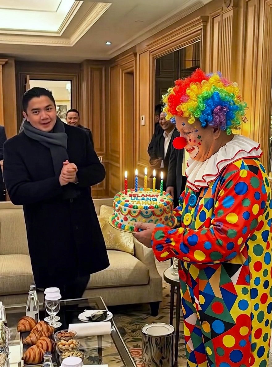 Catholic 𐕣 tweet media