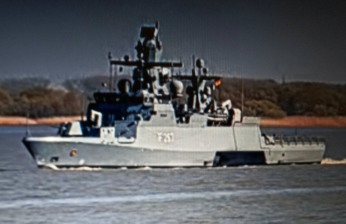 arleighburke511's tweet photo. The German Corvette F267 FGS KARLSRUHE seen on the 14th April  2026 heading down the Elbe River after departure from Hamburg for sea https://t.co/5a77OfYc0d via Elbcam Shipping Webcam. https://t.co/jkJVYhoHbG