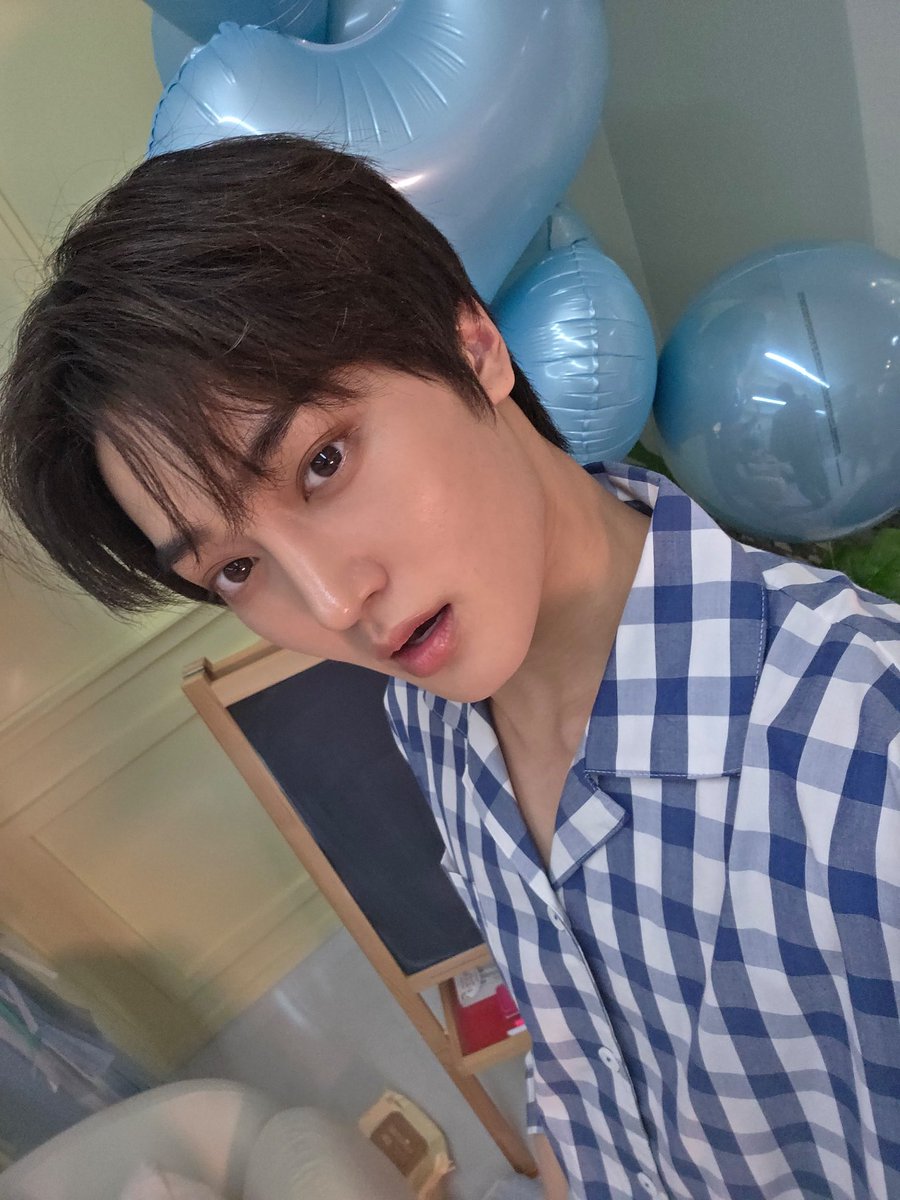 _tae_nero's tweet photo. 행복이 그거래,
좋아하는 사람들이랑 낭비한 시간들.
지금도 내가 행복한 것처럼. 

앞으로가 더 눈부시게 빛날 너희기에,
6년 안의 시간에 내가 함께 걸어갈 수 있어 행복해
잘부탁해, 늘 지금처럼 응원할께 사랑해 크래비티❤️

#CRAVITY #크래비티
#Happy_6irthday_CRAVITY
#6번째_봄날의_우리 https://t.co/WwrWoBL9Rb