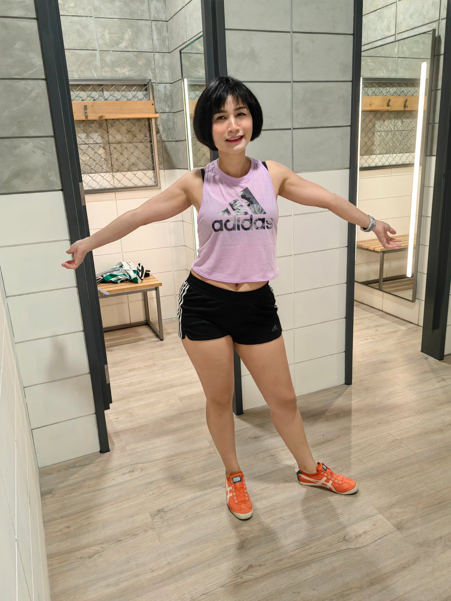 Fo dentyne tweet media