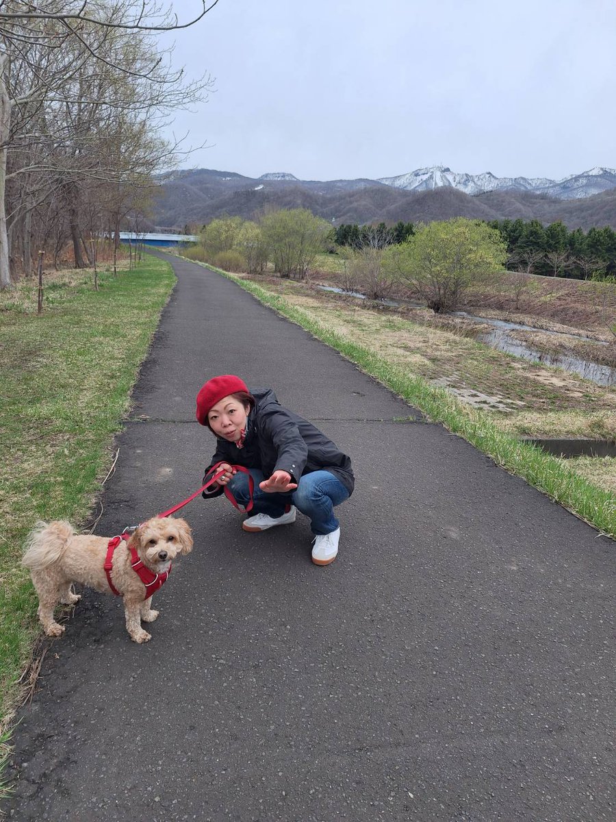 父と犬を撮る娘と娘と犬を撮る父🐶