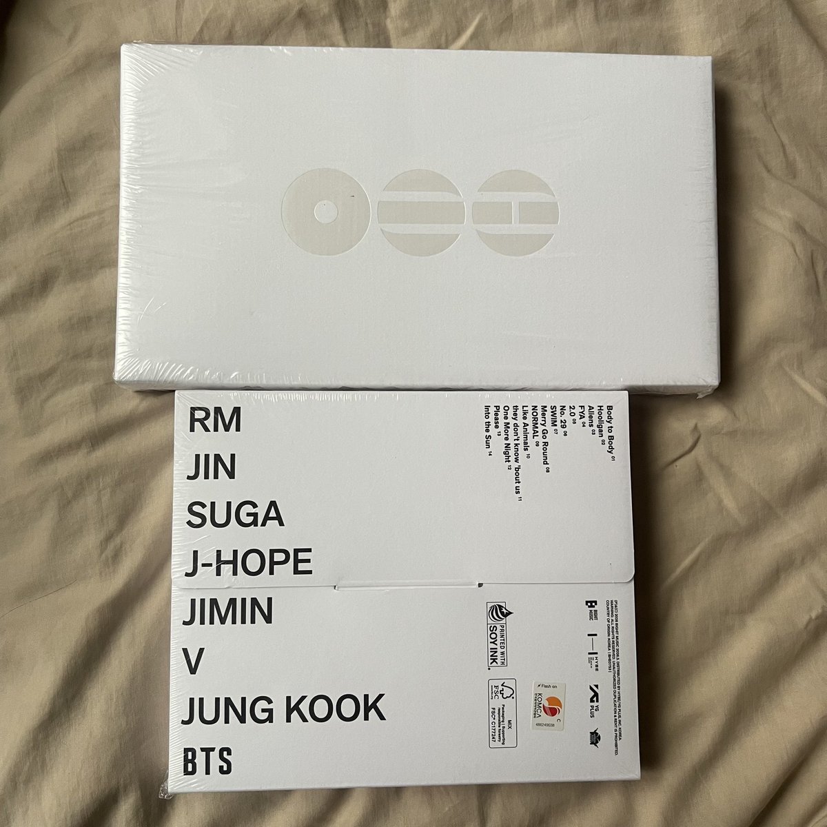 wts BTS ARIRANG album unopened (new)
방탄 아리랑 미개봉 앨범 양도 합니다

🤍1.0 / 10$ each (random)
🤍1.7 / 17$ (set 2 pcs)

‼️have a lot~

rm 남준 jin 석진 yoongi 윤기 suga 슈가 jhope 호석 제이홉 jimin 지민 V taehyung 태형 뷔 jungkook 정국 방탄소년단 wts