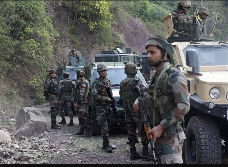 YunusKashmir's tweet image. #SECURITYALERT!
High #alert has been sounded across the #Jammu region after #reports of suspected #terrorist movement in #Samba and #Kathua, triggering massive search #operations. @bdun53 @major_madhan @vipul2777 @RDXThinksThat