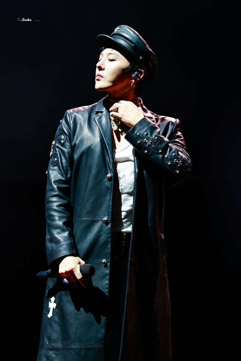 💓💓

©️Socks

#GDRAGON #지디 #지드래곤 #권지용  #權志龍 #BIGBANG_IS_BACK #BANGCHELLA