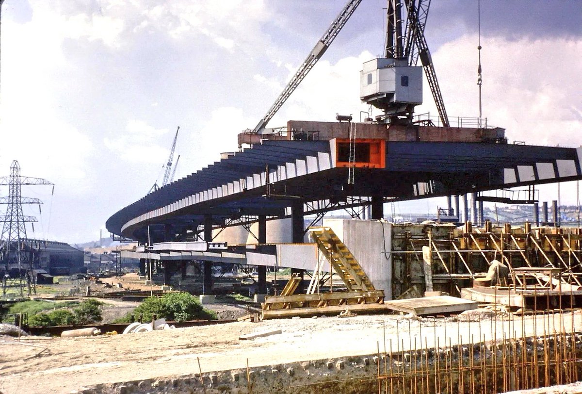 Pott_Shrigley_'s tweet image. Building the M1 viaduct over Tinsley
#Sheffield