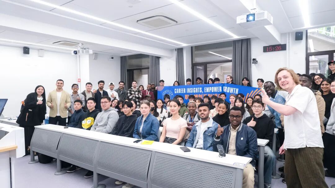 Beihang1952's tweet photo. On April 8, #Beihang ISU hosted a career planning lecture.
Wahed Ahmadzai, as an International Talent Ambassador for Beijing and Chaoyang District, shared his unique insights on “Why come to China, what Chinese companies are looking for, and how to bridge the expectation gap.” https://t.co/9XGeRmNwCJ