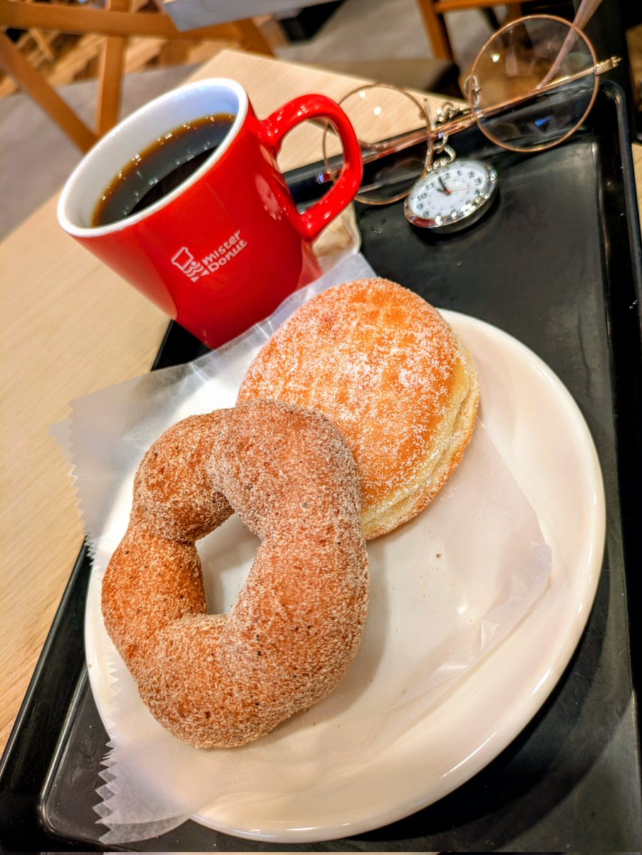 ランチはこんな感じ。

もう
ランチというより、
別腹大明神さま。