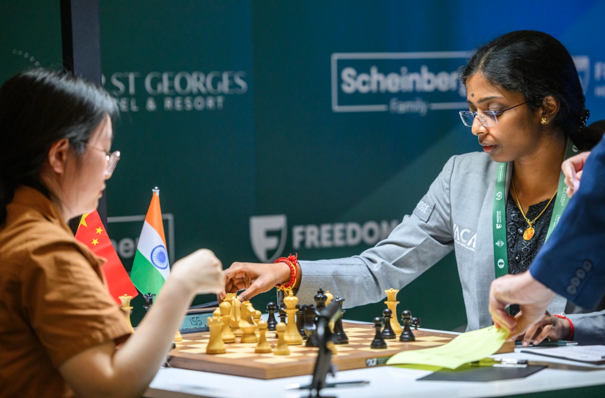 Sindarov Wins FIDE Candidates 2026 in Dominant Style

Javokhir Sindarov has officially won the FIDE Candidates Tournament 2026 with one round to spare.

🔗 Read More: warriorchessacademy.com/sindarov-wins-…

📷 FIDE_Chess

#WarriorChessAcademy #Blog #Chess #ChessNews #FIDE