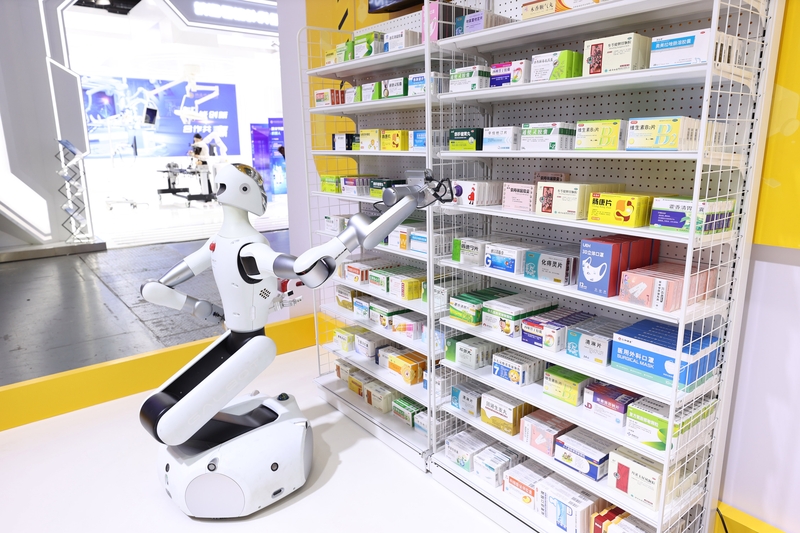 SpotlightBJ's tweet image. #Beijing has recently rolled out 32 new measures to boost its innovative pharmaceutical industry.💊

This year, the city aims to develop at least 18 new innovative drugs and medical devices, support more than 120 international multi-center clinical trials.✨