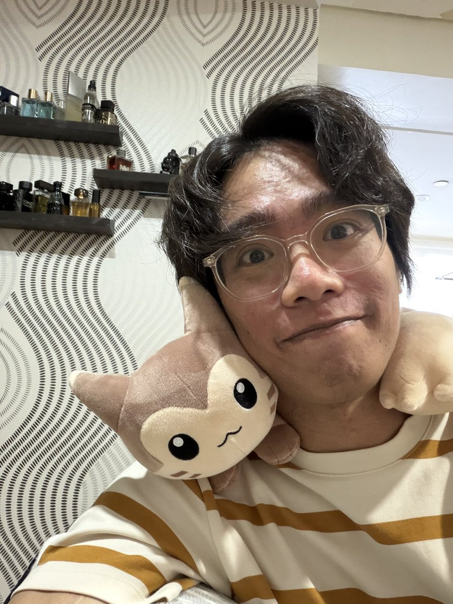 ceeejong's tweet photo. Thank you sa officemates kong niregaluhan ako ng Furret na papangalanan kong Alyssa (Liu) https://t.co/Z0LEckpiwx