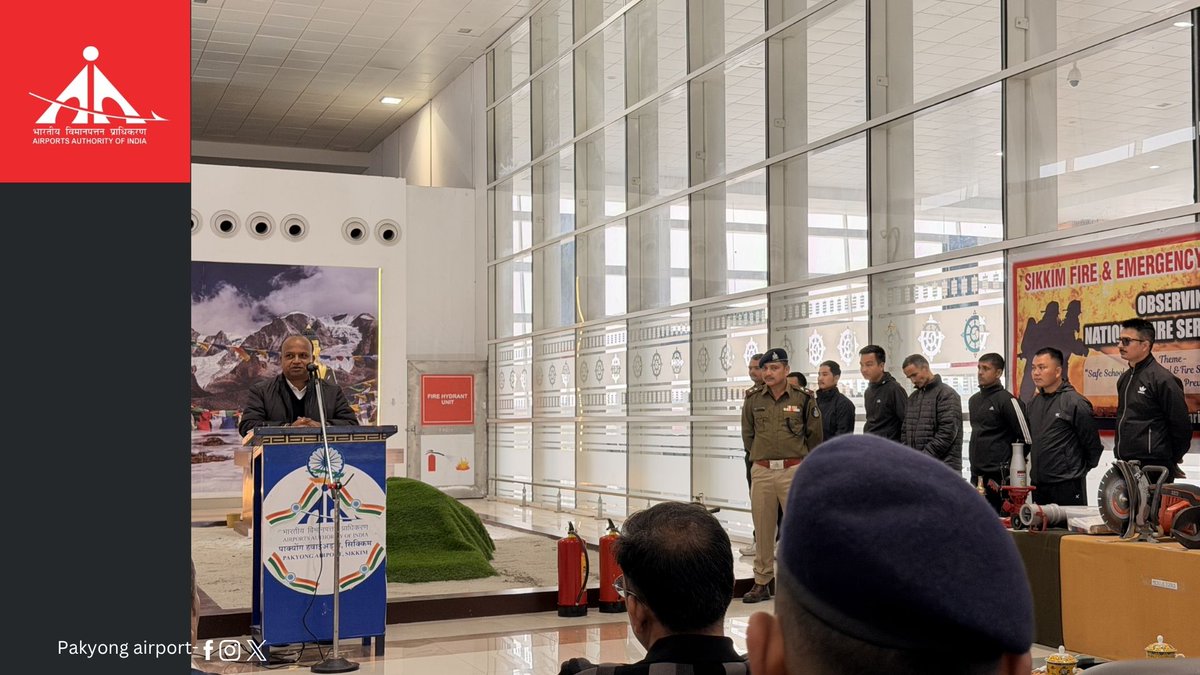 aaipkyairport's tweet photo. राष्ट्रीय अग्निशमन सेवा जागरूकता सप्ताह 2026 के अवसर पर, पाक्योंग एयरपोर्ट ने राज्य अग्निशमन सेवा के सहयोग से एक विशेष जागरूकता सत्र का आयोजन किया। 🚒✈️
हम सुरक्षा और सतर्कता के प्रति अपनी प्रतिबद्धता दोहराते हैं। 🇮🇳
#NationalFireServiceWeek @aaiofficial @aairhqer https://t.co/xtkTuEDpHH