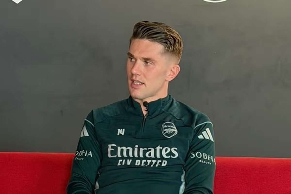 Arsenalnewschan's tweet image. 🗣️#Arsenal man Viktor Gyökeres on what it felt like to face his old club Sporting CP for the first time last week: “Yeah, of course, I felt it a lot. And, yeah, it means a lot to me, and even before the game when I walked out on the pitch.

“Before the warm-up, I saw the