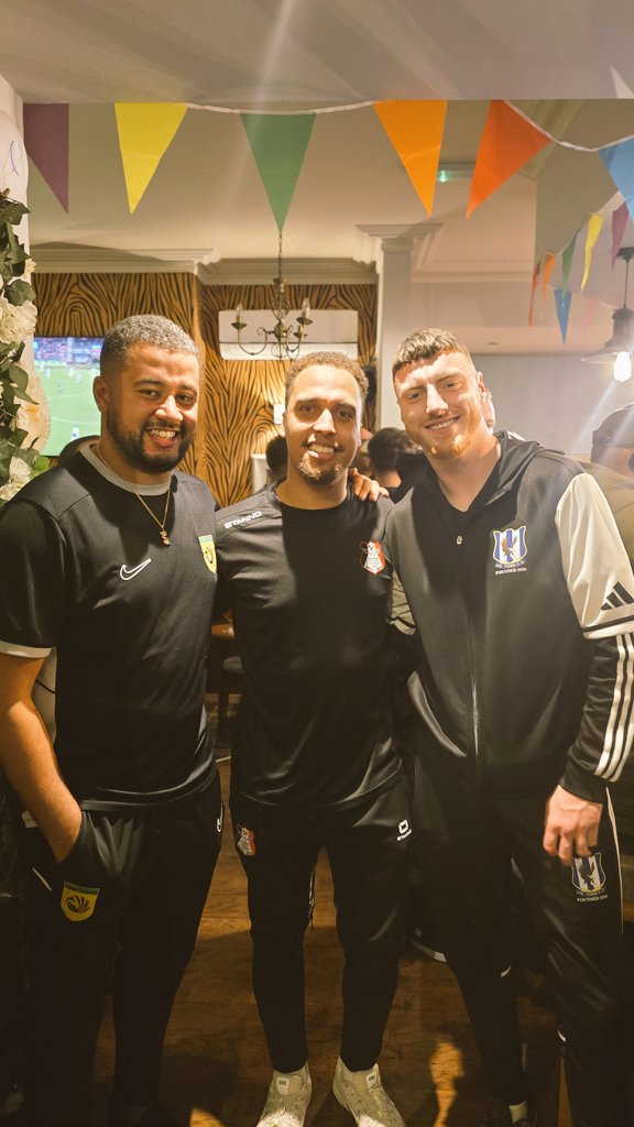 reece francis tweet media