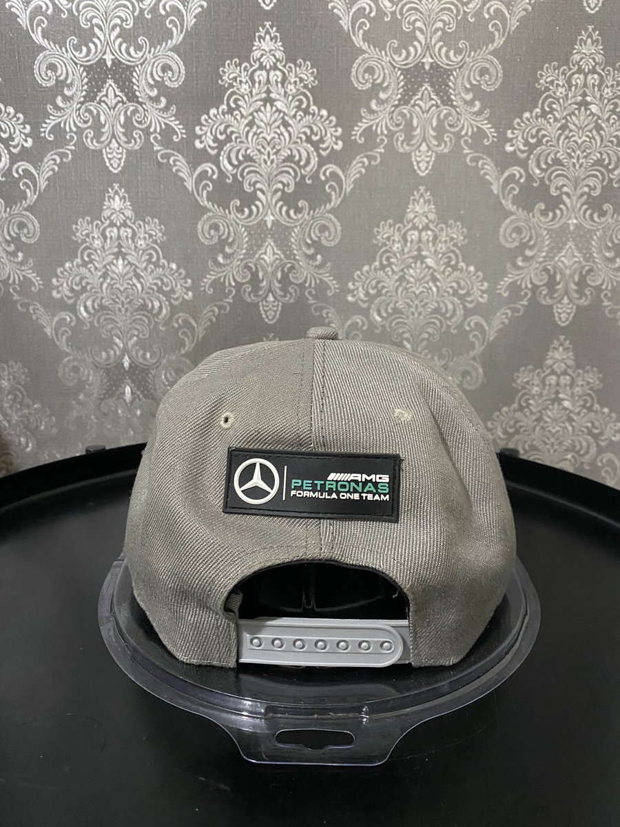 GrandPrixGoods's tweet photo. #GPGCatalogue

Item: Lewis Hamilton 2015 Mercedes-AMG Petronas Official Cap
Size: OSFA
Price: IDR 249,000
Condition: 9/10 (Very Good Condition)

📩 DM for inquiries. 

#f1 #formula1 #f1merch https://t.co/x1mDQyKmWq