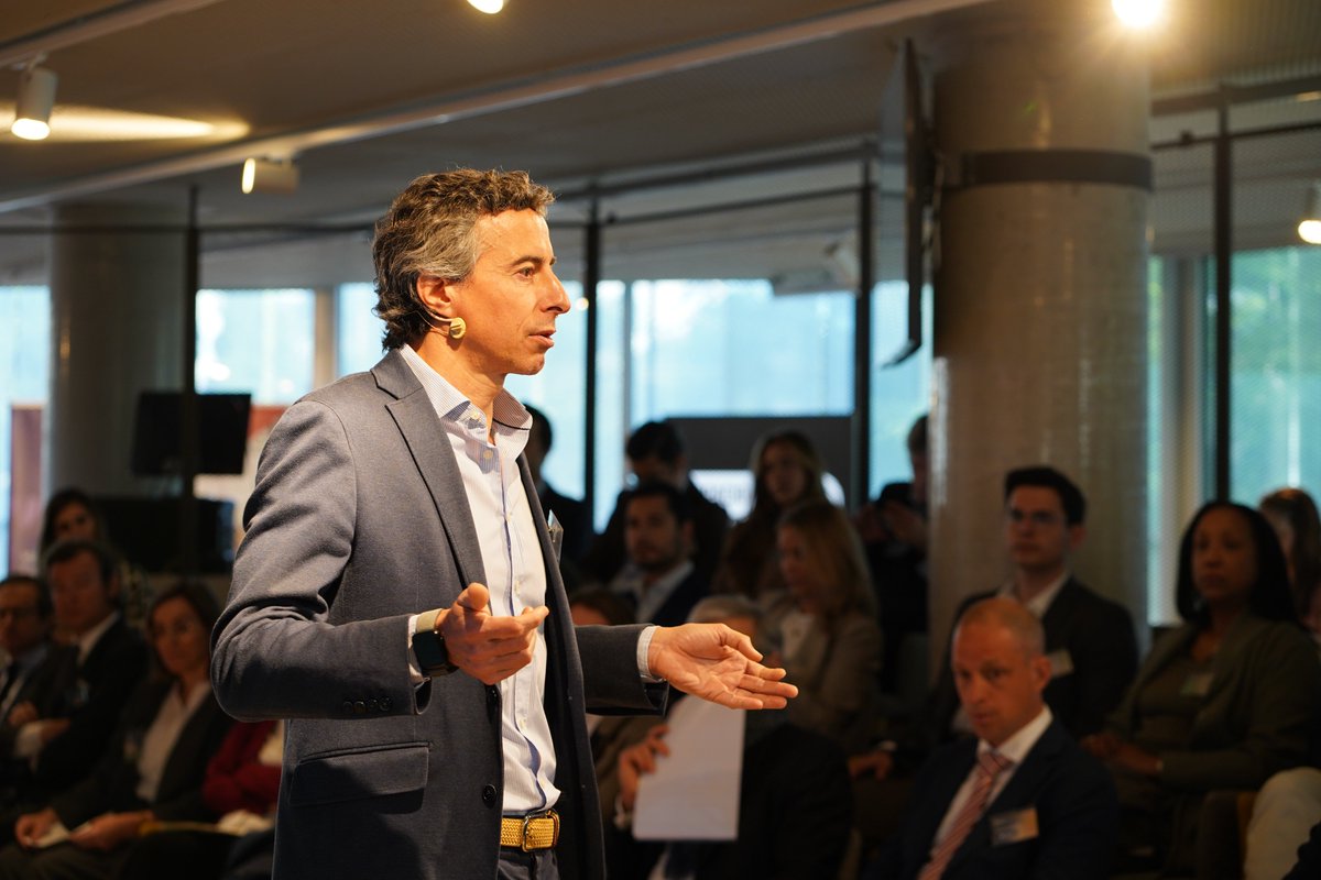 RankiaPro's tweet image. 👥 Arrancamos 'Out of the Box: Private Markets 2026' con una conferencia inaugural por parte de Wio Capital, de la mano de Gonzalo de la Peña y David Verdú. 

📌 #OutOfTheBox #EventosRankiaPro #RankiaPro #PrivateMarkets #MercadosPrivados