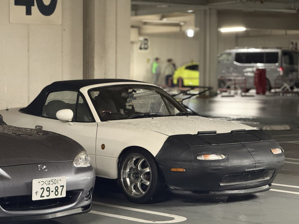 誰かこの着いてるBリップ欲しい人いませんか？
￥12000 からでお願いします🙇‍♂️
メイドインカナダなので本物です👍

手渡し希望です🙏