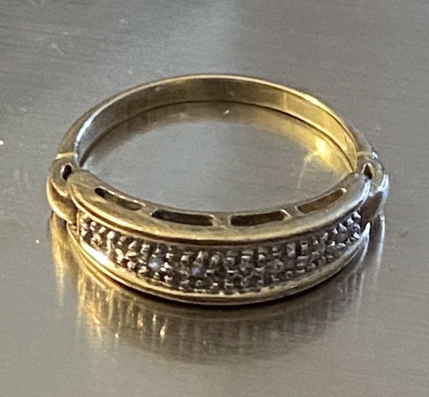 Vintage0Antique's tweet image. Check out Vintage Hallmarked 9ct Yellow Gold 8 Diamond Ring U.K. size J 1.85g ebay.us/m/K7LmX9 #eBay via @eBay_UK