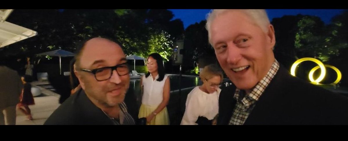anthpezz's tweet photo. @showbiz411 @kanyewest Just in case you tried to delete. You are a disgrace dragging @kanyewest while you have a disgraced, evil Clinton who enjoyed visiting Epstein Island selfie displayed on your profile https://t.co/2fetK2WDjn