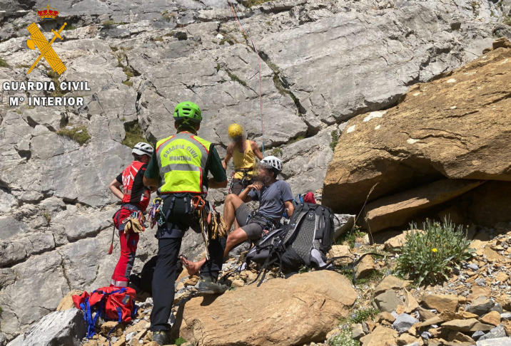 Guardia Civil tweet media
