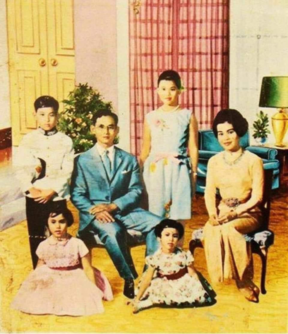 เทิดทูนสถาบันพระมหากษัตริย์ tweet media