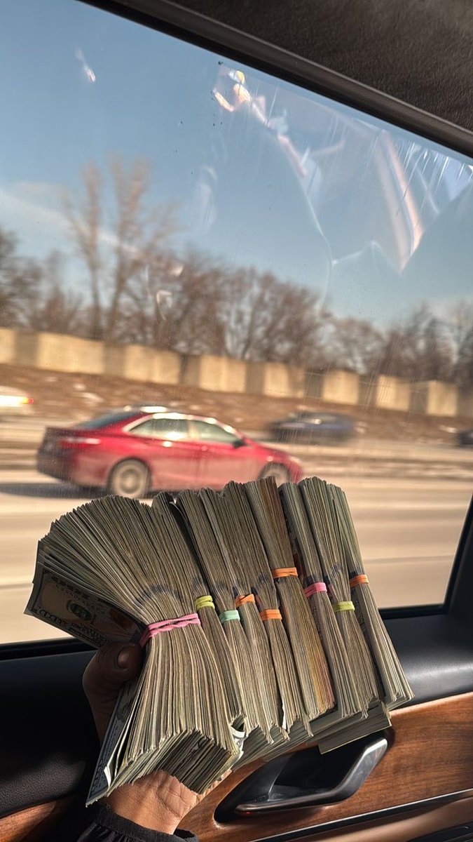 Bands💰 tweet media