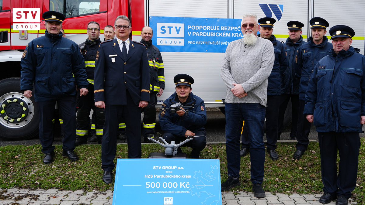 stv_group's tweet photo. 🚒 Hasiči v Pardubickém kraji posilují!

HZS nově využívá 2 drony pro průzkum, pátrání i bezpečnost.
✔️ průzkum z výšky
✔️ termovize
✔️ monitoring zásahů

Jsme hrdí, že jsme přispěli 500 000 Kč.

#STVGroup #Hasiči #Technologie #Bezpečnost https://t.co/9gFdLnblho