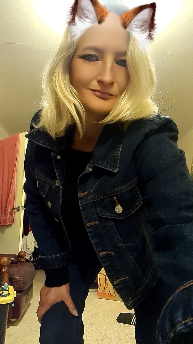 Red Fox (Fifi) tweet media