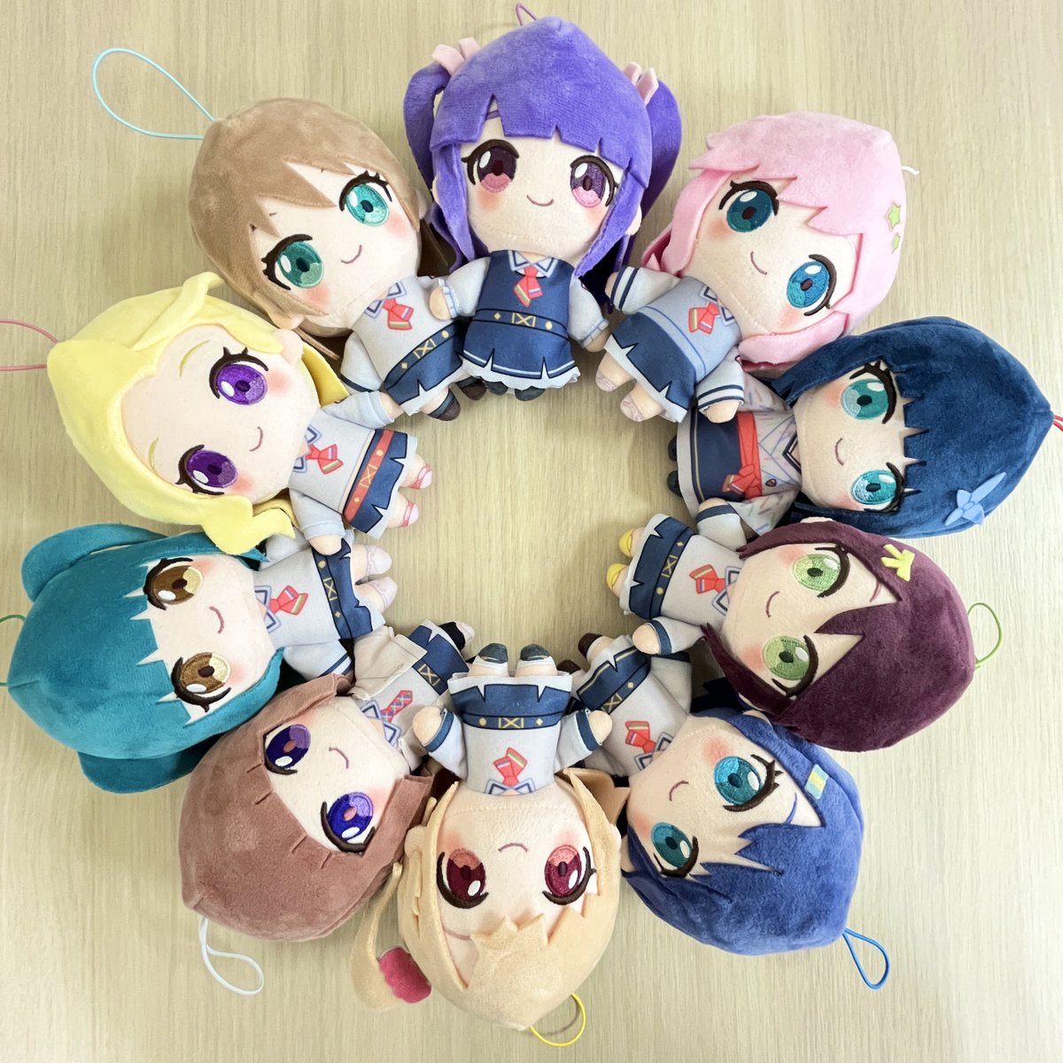 ◇━━━━━━━━━━━━━━━━◇
　　　　　#イキヅライブ！
　　制服姿のぬいぐるみストラップ
　　　　ちょっと大きめVer.
　　　　　🛒受注受付中🛒
◇━━━━━━━━━━━━━━━━◇

今回は制服姿で、ちょっと大きめサイズになって登場！
発売は6月16日（火）予定です！お見逃しなく❣️