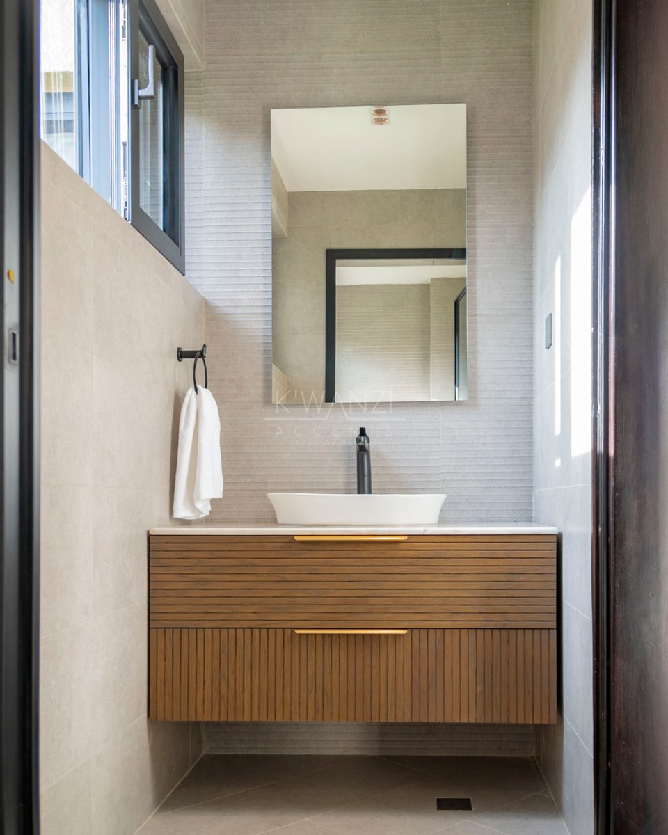 KwanziInfo's tweet photo. The result? Quiet details, clean contrast, and that timeless calm we all love.

#KwanziAccents #ModernBathrooms #interiordesignuganda #interiordesignrwanda #interiordesigneastafrica https://t.co/s8o5G2SgNx
