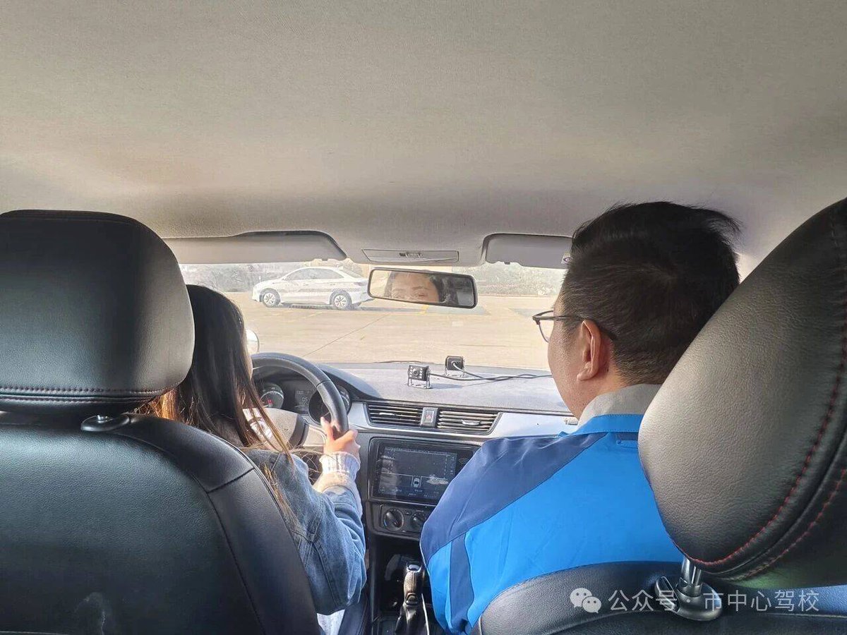 Banane Gun 🍌🔫 tweet media